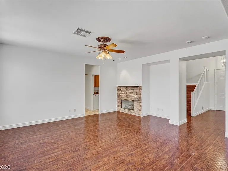 3034 Carbondale St — Photo 13