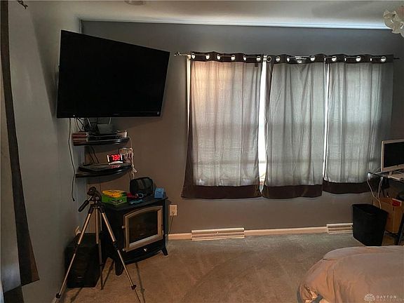 5th image of 818 Mount Clair Ave