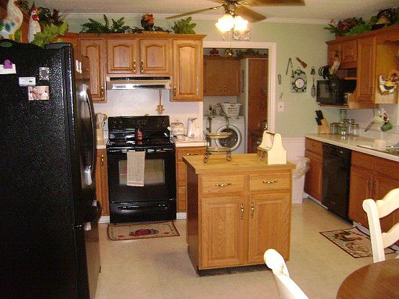 4th image of 1017 Cumberland Dr