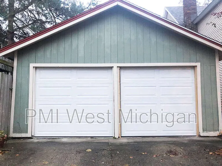 103 Fitzhugh Ave SE #1 — Photo 3