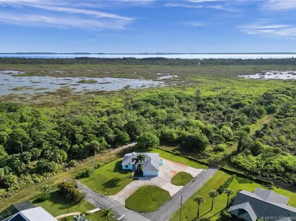 5902 Yucca Dr, Fort Pierce, FL 34982