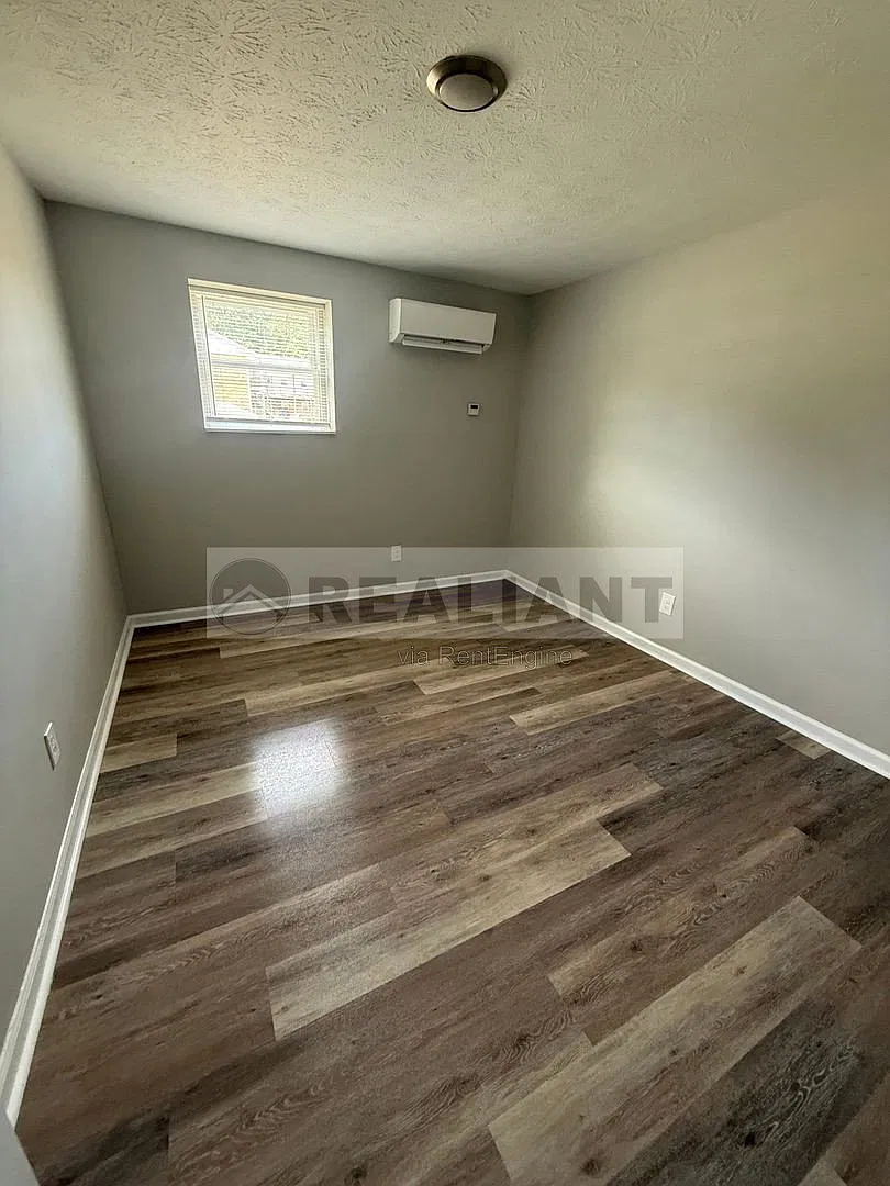 2 bed, 1.0 bath, 800 sqft, $925 — Photo 3