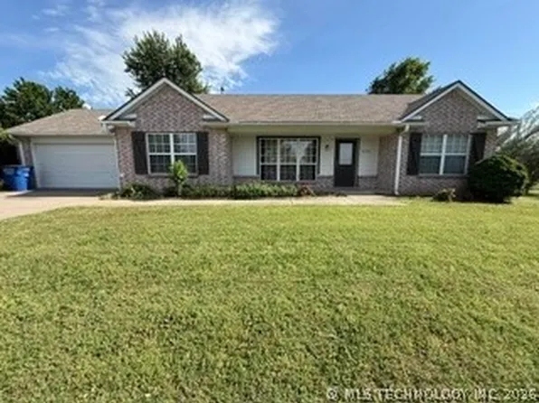 14792 E Modoc St, Claremore, OK 74017