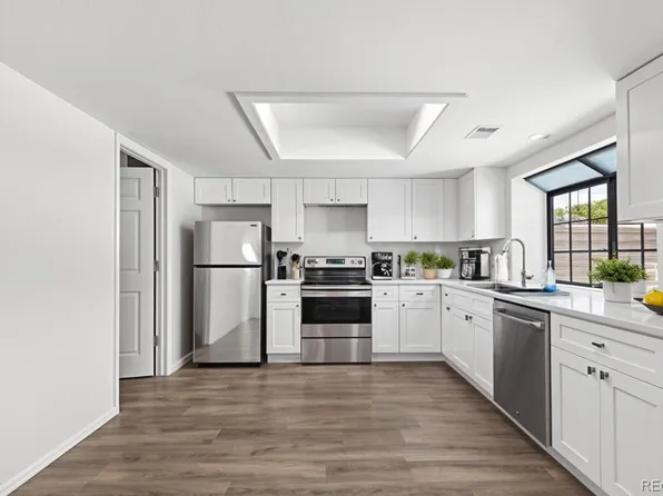 12662 E Warren Drive #F, Aurora, CO 80014