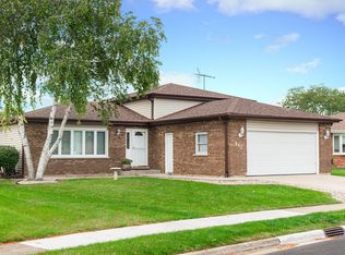 842 Wabash St, Carol Stream, IL 60188