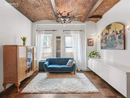 Sold by Sotheby's International Realty | media 1