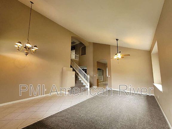 4th image of 998 Bay Shore Dr