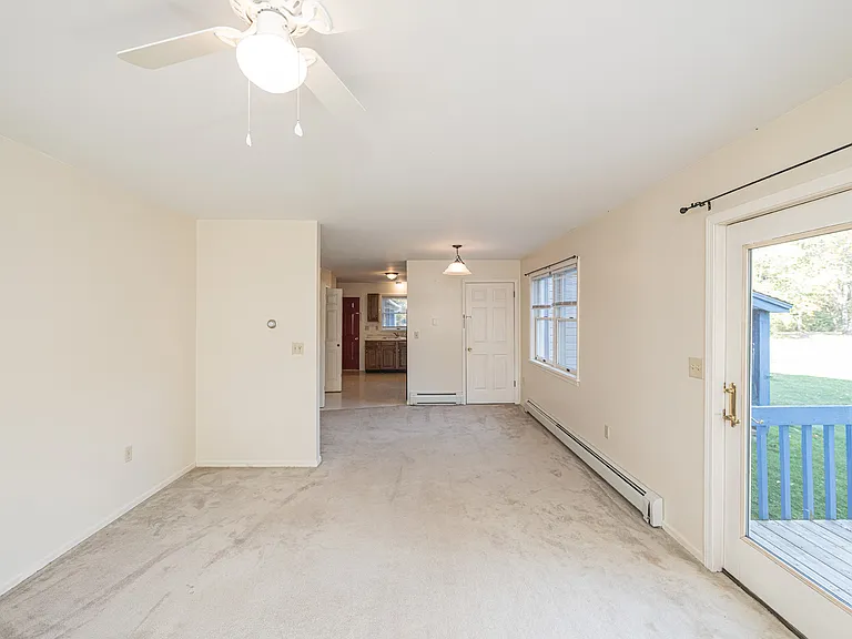 60 Riggs Dr #E — Photo 12