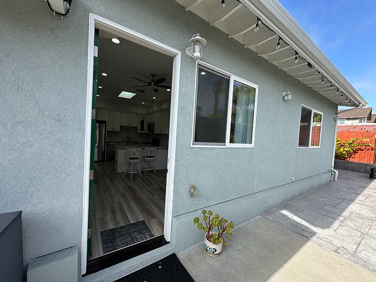 2114 Derby Ave #B — Photo 8