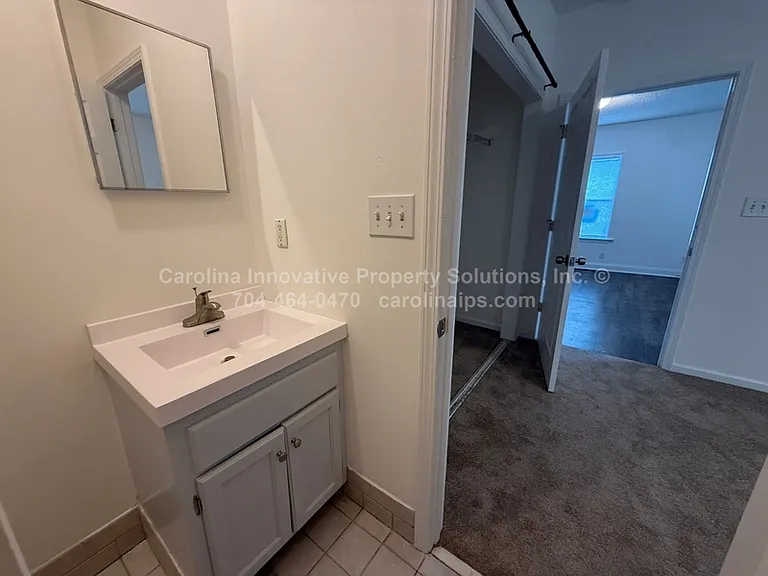 610 N Pear St — Photo 17