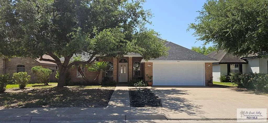 3 bed, 2.0 bath, 1498 sqft, $2,400 — Photo 1