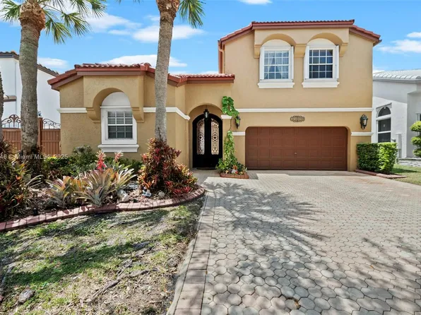 15870 NW 10th St, Pembroke Pines, FL 33028