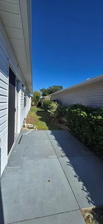 2 bed, 2.0 bath, 1188 sqft, $1,745 — Photo 3