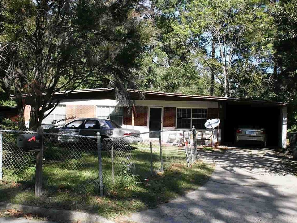 1st image of 702 Cochran Dr