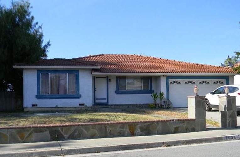 1st image of 1905 Baker Pl