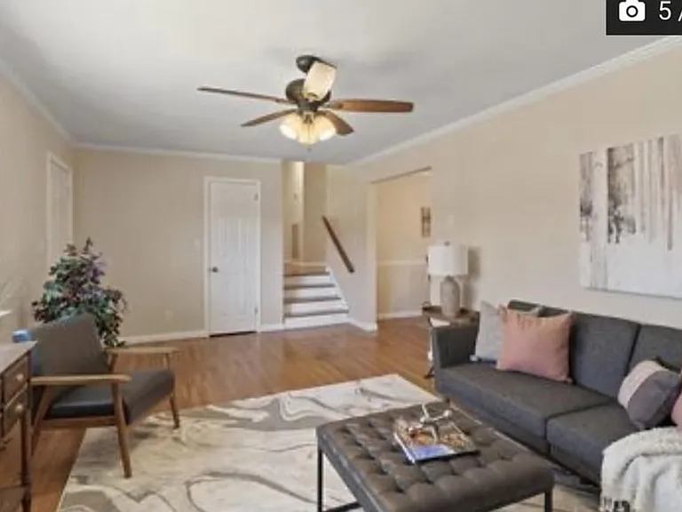 2520 Avalon Cir — Photo 2