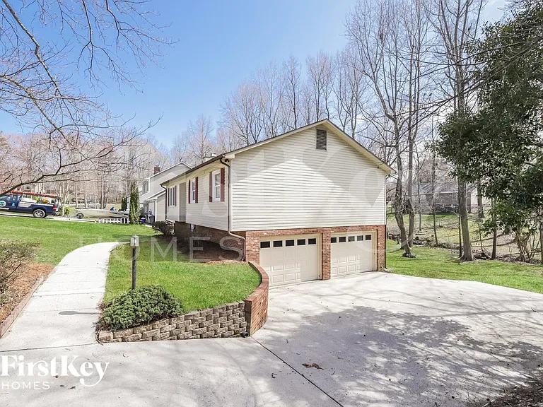 107 Brookleigh Ct — Photo 15