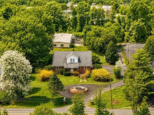2115 W Main St, Stroudsburg, PA 18360