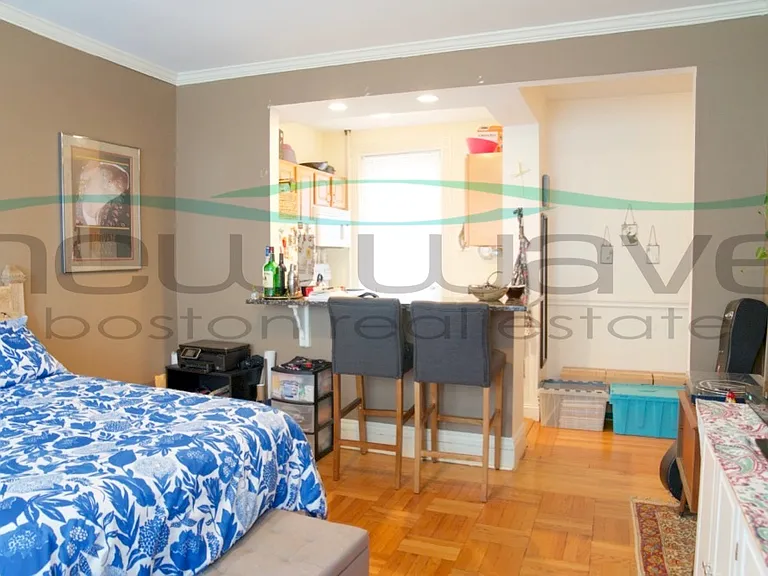 51 Queensberry St #14 — Photo 2
