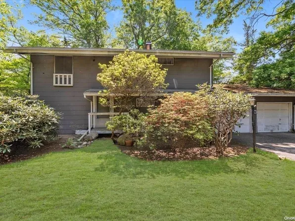 4 Redleaf Lane, Commack, NY 11725