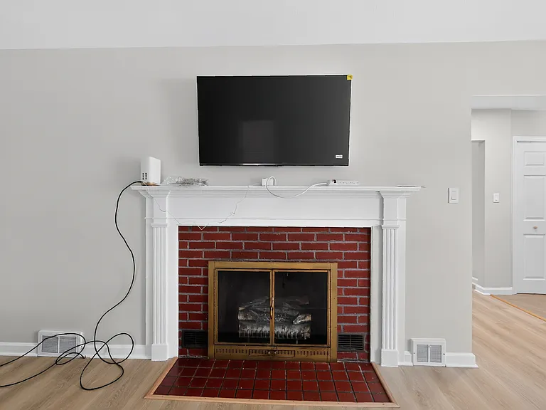 239 S Sparks St — Photo 13