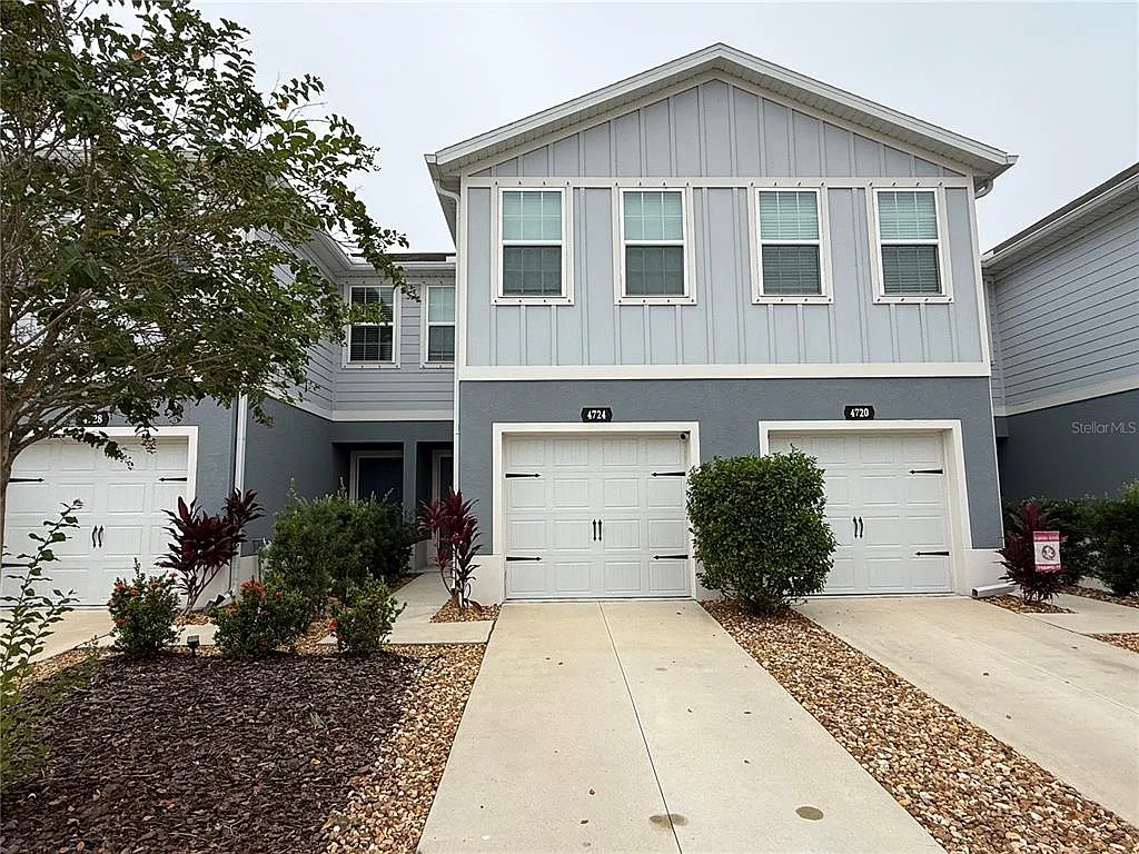 3 bed, 2.5 bath, 1431 sqft, $2,200 — Photo 1