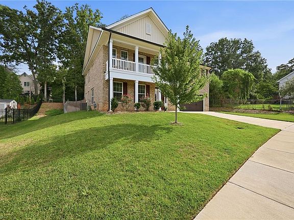 3rd image of 3511 Emmen Ct