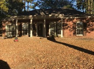 8528 Claiborne Cv, Southaven, MS 38671