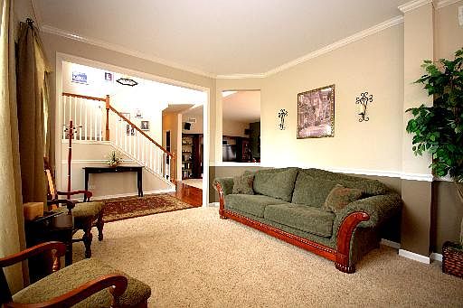 5th image of 11723 Glenn Cir