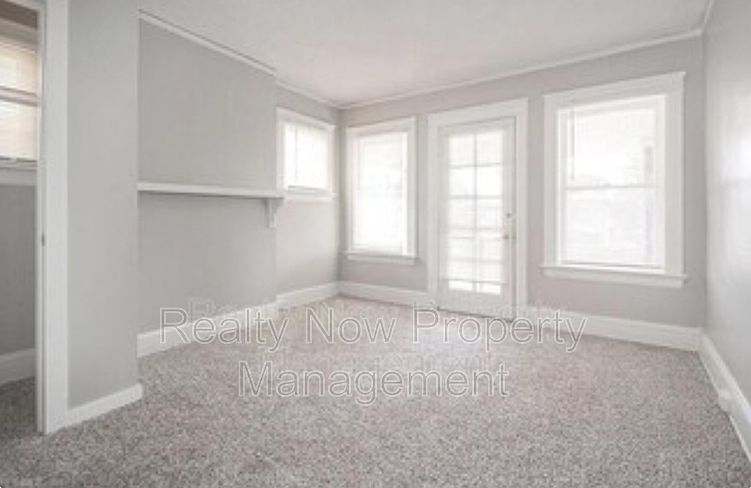 1st image of 924 E 150th St APT 4