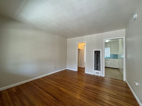 5th image of 1805-1811-1813 Northglen St #1813-12