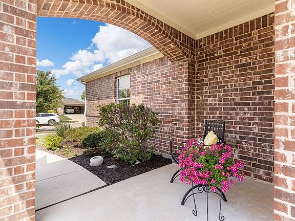 5th image of 7527 Riverwood Ln
