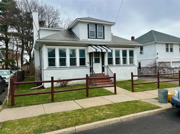 313 Jackson Ave, Endicott, NY 13760