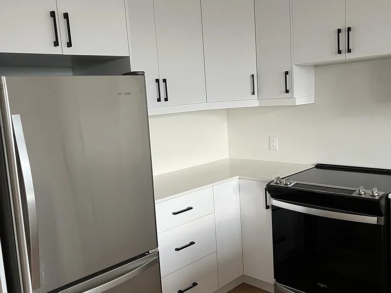70 Chamberlain Ave #2 — Photo 3