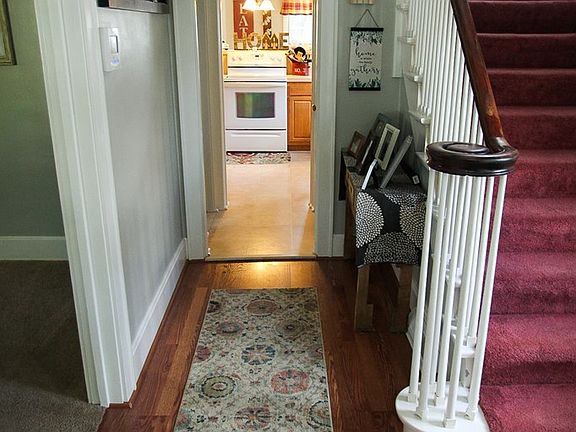 4th image of 395 Forest St