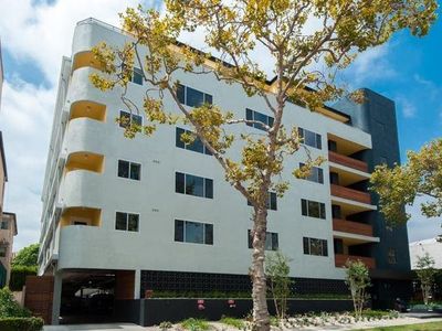 131 S Maple Dr, Beverly Hills, CA, 90212