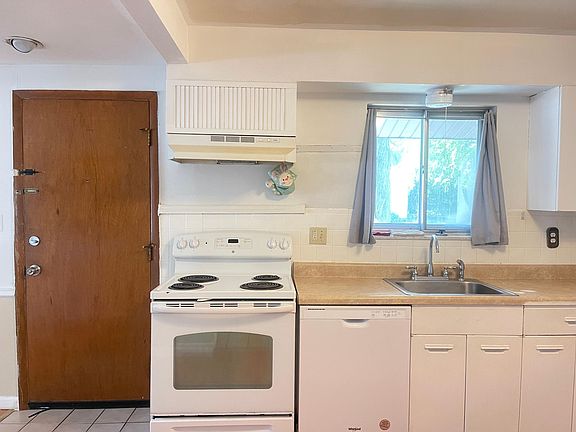 4th image of 8901 Comanche Dr