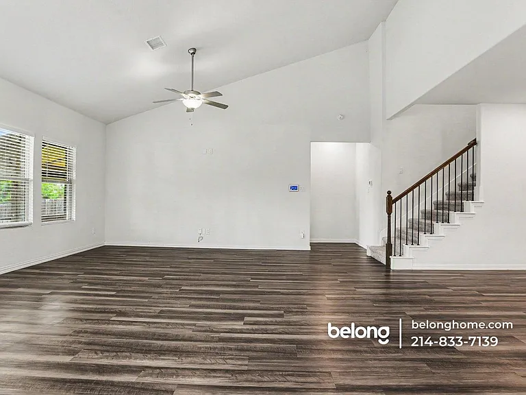 2005 Bailey Way — Photo 3