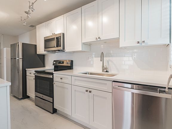 5th image of 1303 S Gunby Ave APT 12