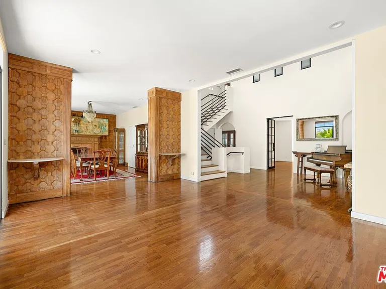 333 Dalehurst Ave — Photo 3