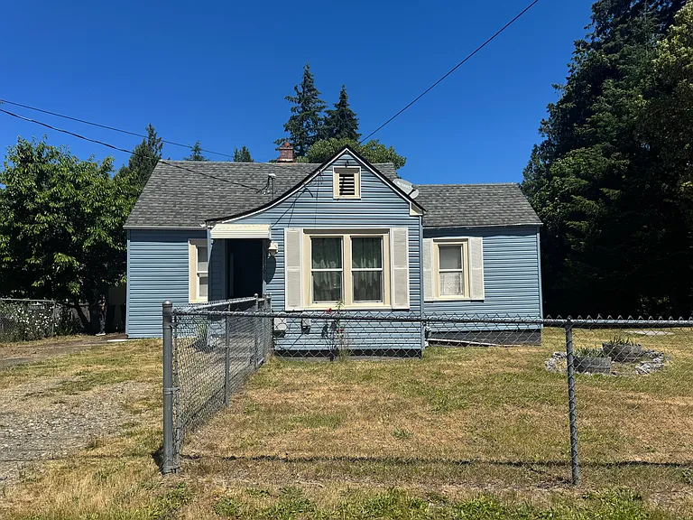 1130 Ellinor Ave — Photo 1