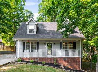 1015 Pin Oak Dr, Dickson, TN 37055