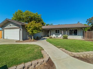 1212 S Cedar Ct, Visalia, CA 93292