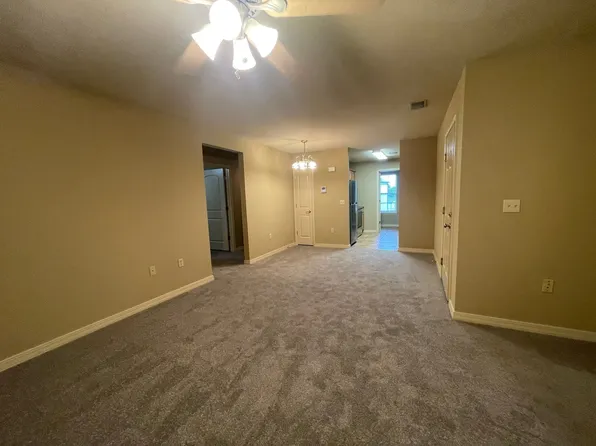 260 Toni Ln APT D, Branson, MO 65616