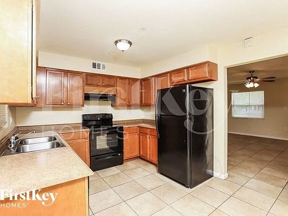 5th image of 37151 Turner Dr
