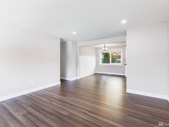 4th image of 20428 120th Ave SE