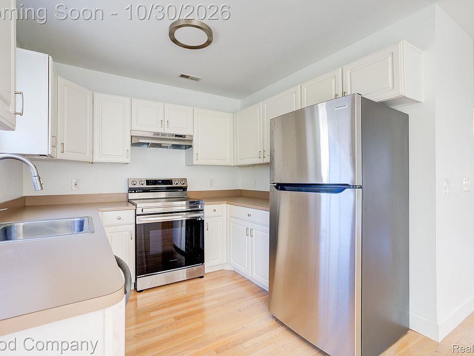 1322 S Main St, photo 16