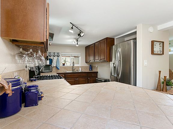 5th image of 1923 Rowan St