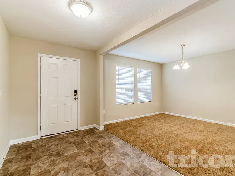 1610 Liberty Tree Pl — Photo 2