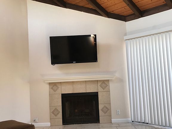 2nd image of 606 Del Mar Ave Unit 5
